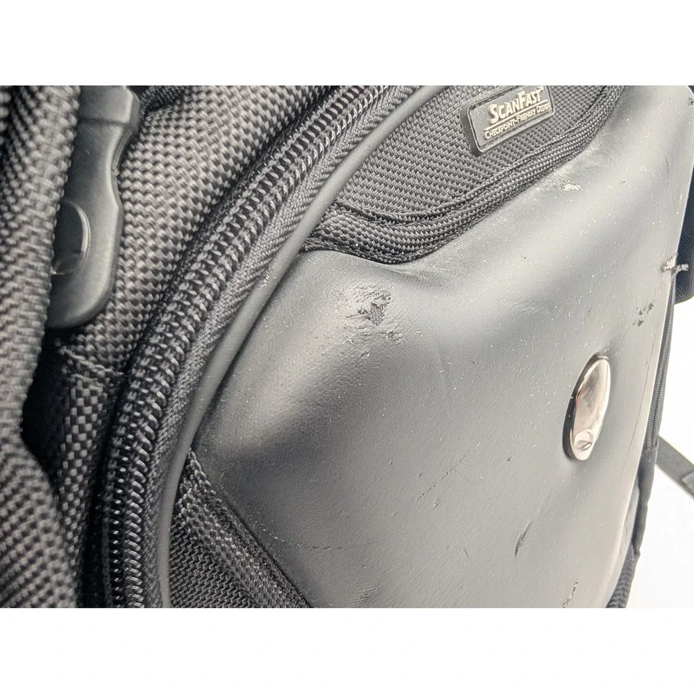 Alienware Mobile Edge ScanFast Gaming Laptop Backpack Black TSA Friendly